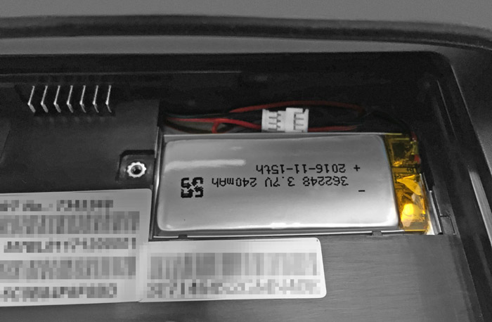 This image shows the bridge battery inside the battery compartment. This image shows the bridge battery inside the battery compartment.